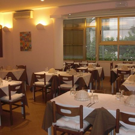 Giamaica Hotel Viserba Di Rimini Eksteriør billede